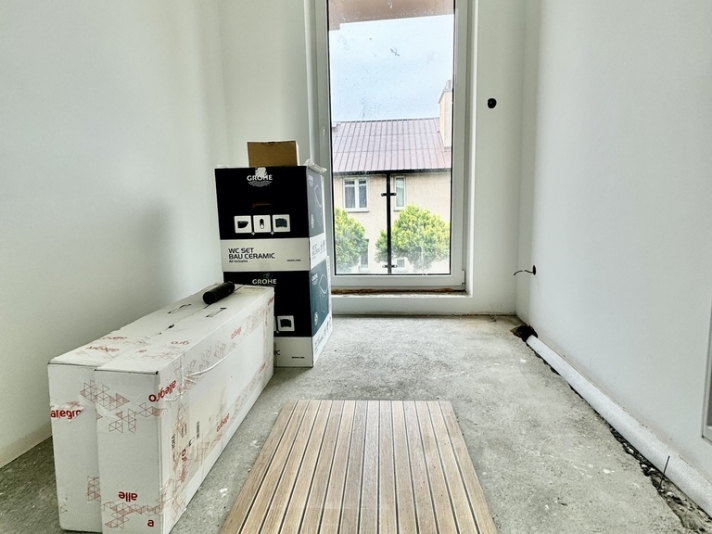 Lokal biurowo -usługowy cały narożny segment 180m2 - zdjęcie 15