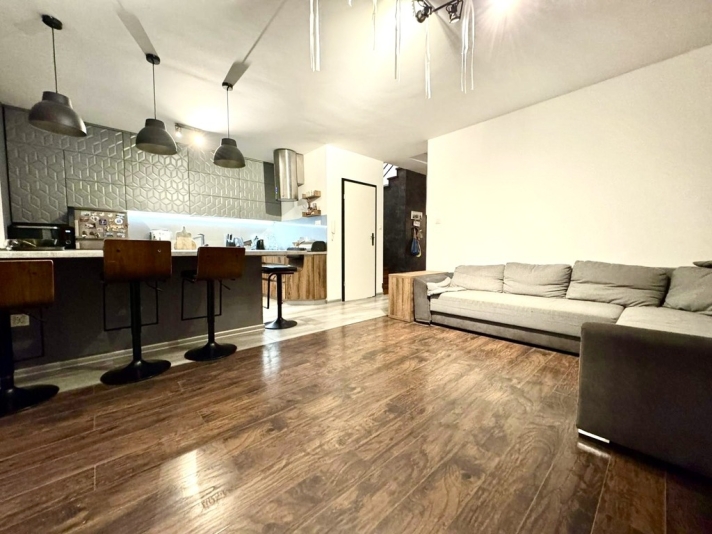 Piękny apartament dla dużej rodziny - zdjęcie 3
