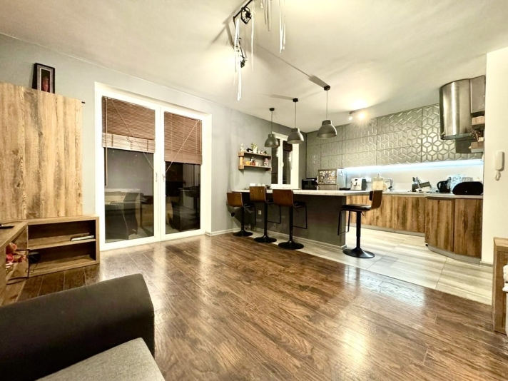 Piękny apartament dla dużej rodziny - zdjęcie 5
