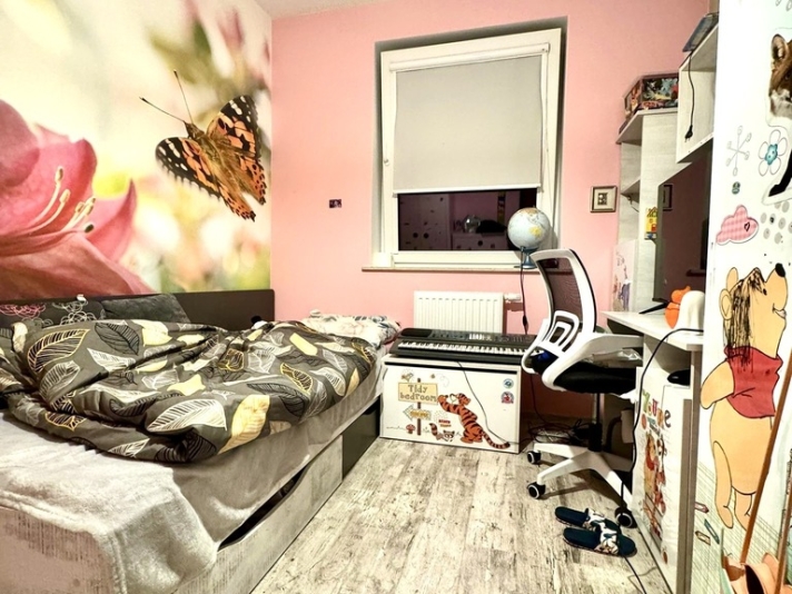 Piękny apartament dla dużej rodziny - zdjęcie 9