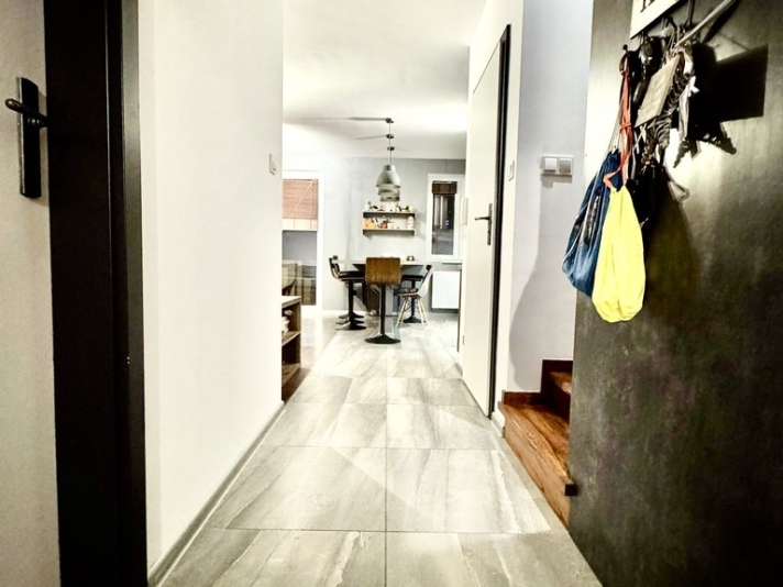 Piękny apartament dla dużej rodziny - zdjęcie 13
