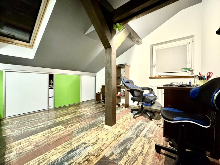 Piękny apartament dla dużej rodziny - zdjęcie 14