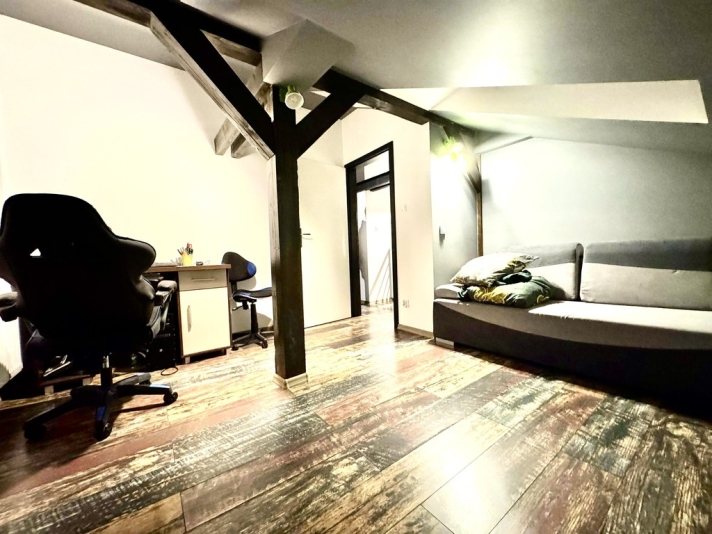 Piękny apartament dla dużej rodziny - zdjęcie 18