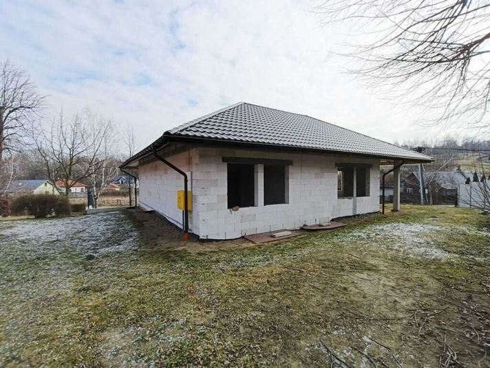 Dom parterowy z pełnym podpiwniczeniem – Dąbrowa. - zdjęcie 4