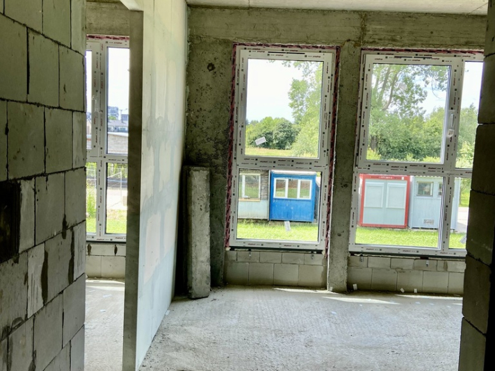 Mieszkanie 60m2  3 pokoje , kuchnia oddzielna - zdjęcie 4