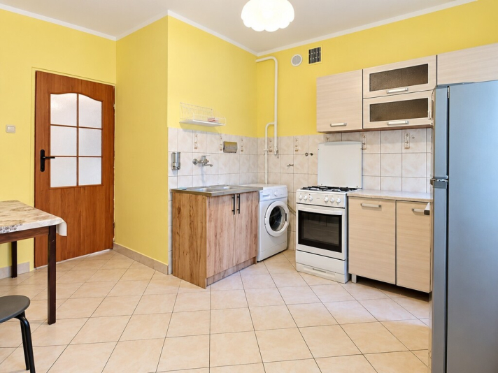 38m2, parter, ok. Dąbrowskiego - zdjęcie 3