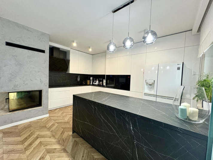 SZEREGÓWKA NAROŻNA 117 m² - Fotowoltaika - zdjęcie 3